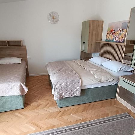 Diana Rooms And Apartments Starigrad Paklenica Ngoại thất bức ảnh