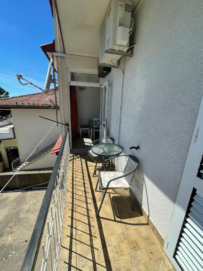 Diana Rooms And Apartments Starigrad Paklenica Ngoại thất bức ảnh