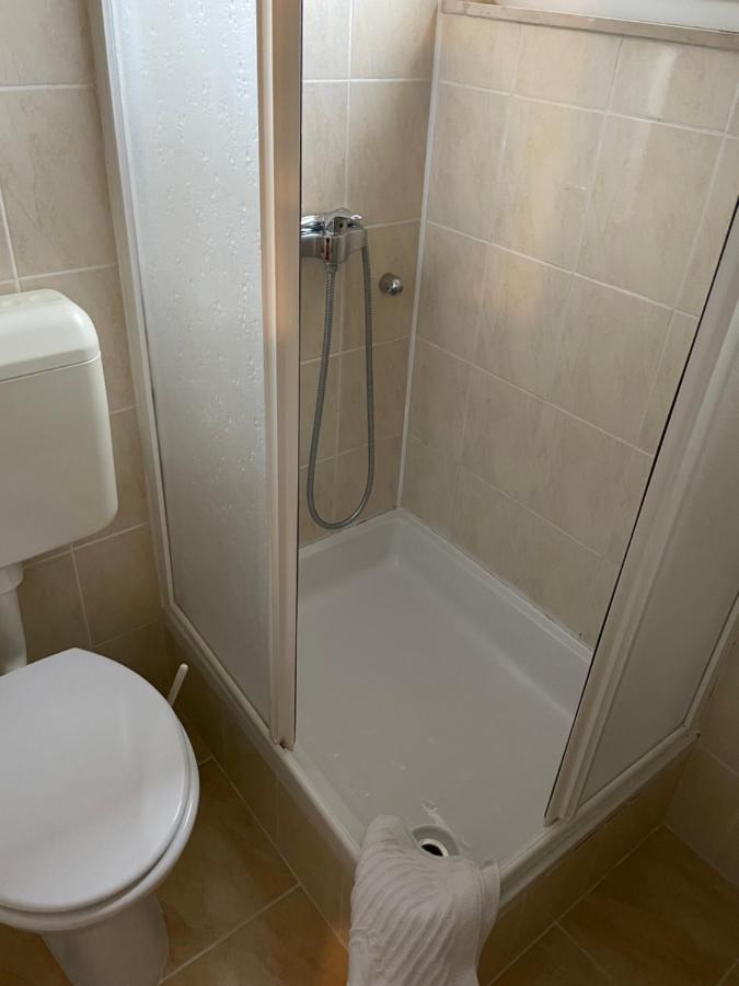 Diana Rooms And Apartments Starigrad Paklenica Ngoại thất bức ảnh