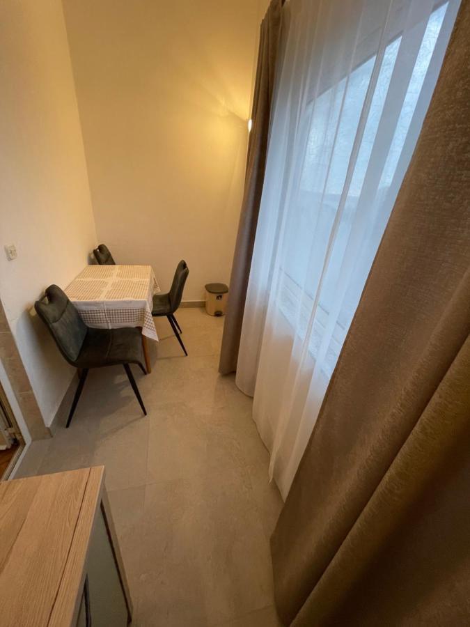 Diana Rooms And Apartments Starigrad Paklenica Ngoại thất bức ảnh