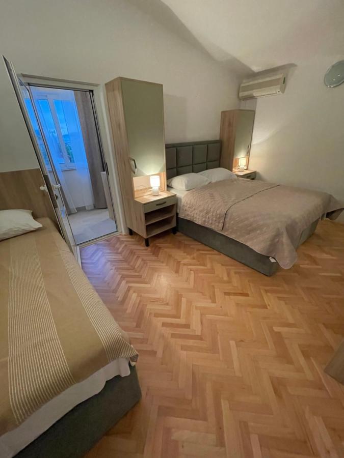 Diana Rooms And Apartments Starigrad Paklenica Ngoại thất bức ảnh
