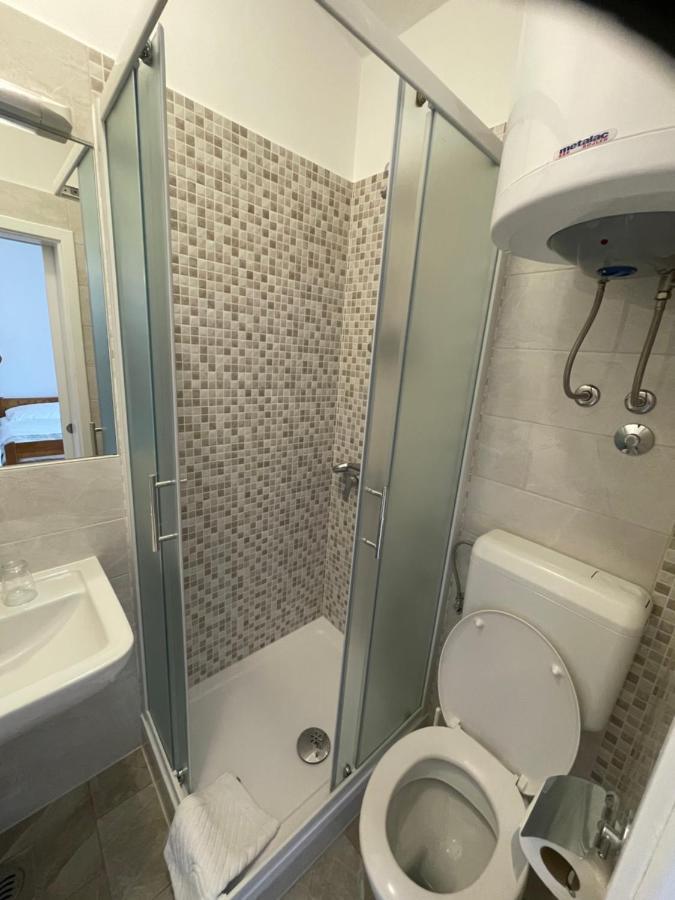 Diana Rooms And Apartments Starigrad Paklenica Ngoại thất bức ảnh