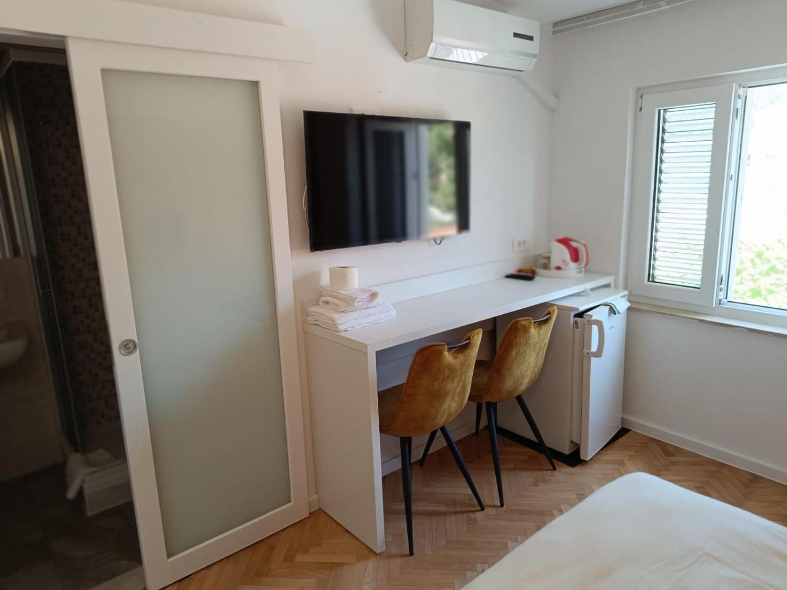 Diana Rooms And Apartments Starigrad Paklenica Phòng bức ảnh