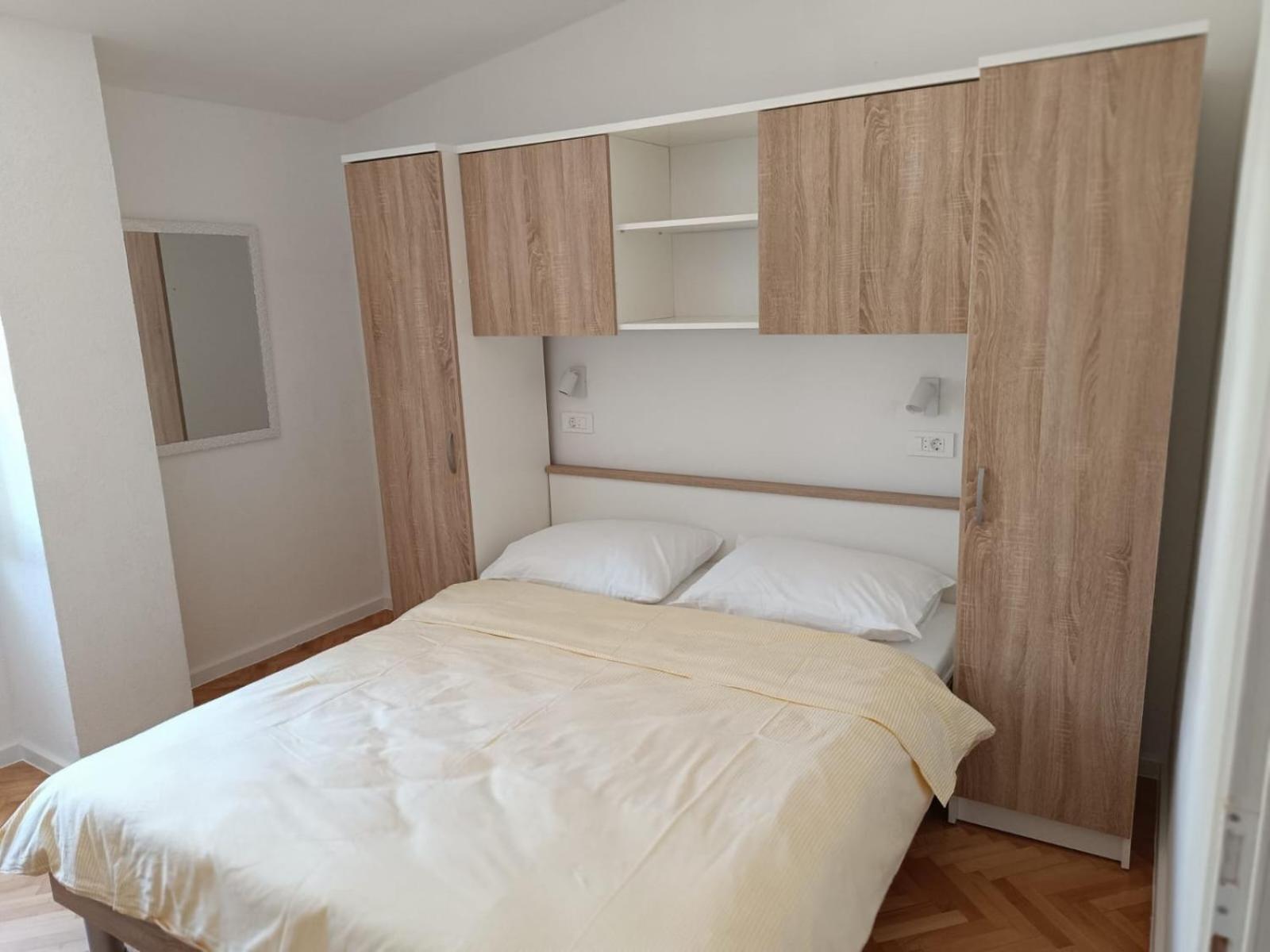 Diana Rooms And Apartments Starigrad Paklenica Phòng bức ảnh