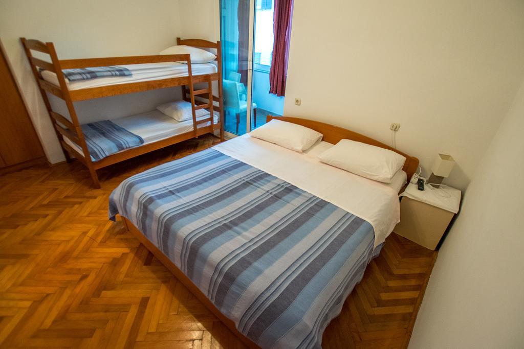 Diana Rooms And Apartments Starigrad Paklenica Ngoại thất bức ảnh